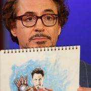 『アベンジャーズ』メンバー、ロバート・ダウニー・Jrの54歳バースデー祝福!10年に感謝