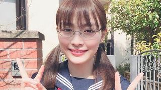 内田理央のセーラー服姿が「可愛すぎる」と反響！