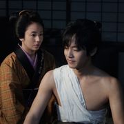 松坂桃李『居眠り磐音』場面写真!磐音が傷を負った姿公開