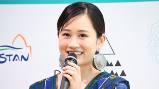 前田敦子、出産後初の公の場 ウズベキスタン副首相から祝福のメッセージ