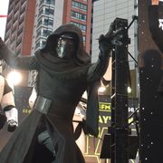 5月4日「スター・ウォーズの日」イベントに1万6,000人来場!エピソード9へのカウントダウン開始