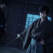 侍・松坂桃李、華麗なウナギ&剣さばき!『居眠り磐音』舞台裏映像!