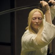 ティルダ・スウィントンが日本刀でゾンビ退治する衝撃!
