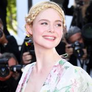 可憐で大胆でエレガント!カンヌのベストドレッサーはエル・ファニングで決まり