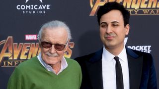 マーベルの父スタン・リーを虐待した容疑で元マネージャーが逮捕