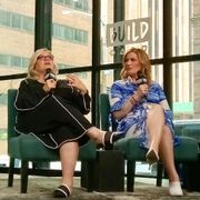 「サタデー・ナイト・ライブ」のコメディエンヌが製作!女の友情描くNetflix映画