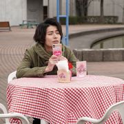 Vシネ『仮面ライダーグリス』カズミンとみ~たんの恋物語が同時上映!『ドルヲタ、推しと付き合うってよ』