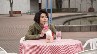 Vシネ『仮面ライダーグリス』カズミンとみ~たんの恋物語が同時上映!『ドルヲタ、推しと付き合うってよ』