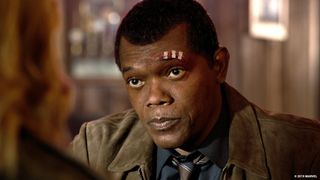 『キャプテン・マーベル』若きニック・フューリーのビフォアアフター 特別映像で公開