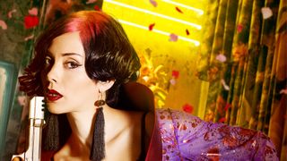 土屋アンナ、大胆セクシー!『Diner ダイナー』で冷酷な殺し屋役