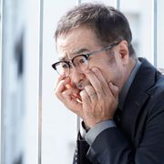 松尾スズキのR18映画、主題歌は星野源「夜のボート」