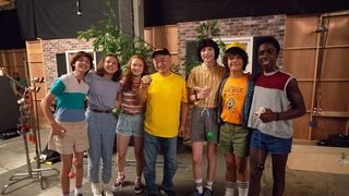 高橋名人が「ストレンジャー・シングス」キャストと対面！撮影現場で連射バトル！