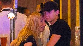 『スパイダーマン』トム・ホランド、金髪美女と交際中!