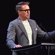 ロバート・ダウニー・Jr、『アイアンマン』監督とディズニー・レジェンド受賞!