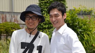 草なぎ剛、自然体で挑んだダメ男役 『台風家族』撮影現場レポート