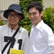草なぎ剛、自然体で挑んだダメ男役 『台風家族』撮影現場レポート