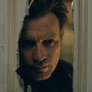 シャイニング続編映画、初日決定 特報に双子&血のエレベーター
