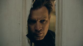シャイニング続編映画、初日決定　特報に双子＆血のエレベーター