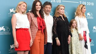 是枝裕和『真実』ベネチアで公式会見!カトリーヌ・ドヌーヴ、ジュリエット・ビノシュらとともに