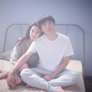 高橋一生×蒼井優がベッドでキス…『ロマンスドール』初映像!