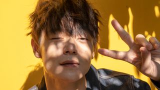 窪田正孝の“ゆるコーデ”!デジタルカレンダー第7弾で