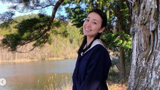 かわいい!大島優子の制服姿「スカーレット」オフショットに反響