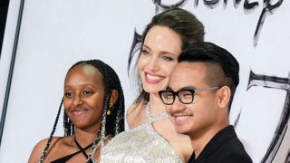 アンジェリーナ・ジョリー、韓国留学中の長男と日本で再会「とてもうれしいわ」