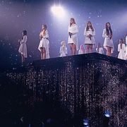 IZ*ONEの初映画『EYES ON ME : The Movie』11月に公開!