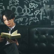 『HiGH&LOW』轟の人気爆発!美しきインテリ眼鏡不良の魅力に迫る