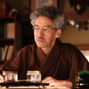 実写「サザエさん」70代の伊佐坂先生、小説家を引退!?