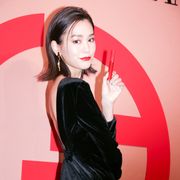 桐谷美玲、背中ざっくり美麗ドレス姿で魅了!「エレガンス」について語る