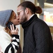エマ・ワトソンに新恋人?謎の男性と路上キス