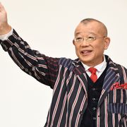 笑福亭鶴瓶、10年ぶり主演映画 お忍びで劇場へ 客に神対応