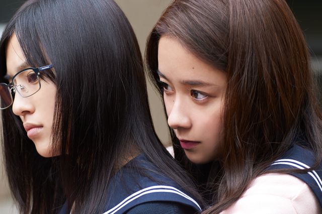 恒松祐里&堀田真由、息ぴったり『殺さない彼と死なない彼女』より