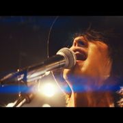 横浜流星、雨に濡れ絶叫…話題のamazarashi新曲MVのフルバージョンが公開!
