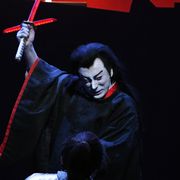 市川海老蔵、一夜限りの「スター・ウォーズ歌舞伎」公開!親子でカイロ・レン熱演