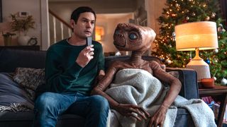 E.T.とエリオット少年が37年ぶりに再会！感動的な“続編”が公開