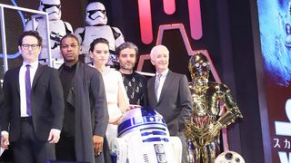 スター・ウォーズ完結編キャスト来日!デイジー・リドリー、日本語で「フォースとともにあらんことを」