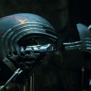 『スター・ウォーズ』カイロ・レンの修理されたマスクに日本の影響