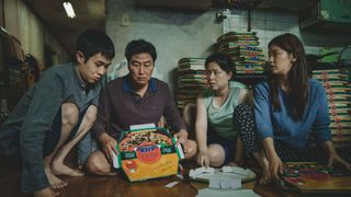 パルムドール受賞『パラサイト』こだわり抜いたセット&照明!メイキング映像公開