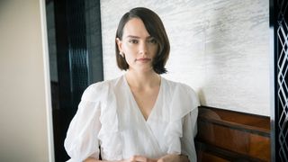 『スター・ウォーズ』デイジー・リドリー、レイの出自に驚愕「かなりクール」