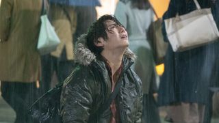 山田涼介、雨の中で号泣！『記憶屋』メイキング映像が公開