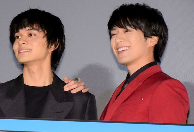 絶妙なコンビネーションを見せた北村匠海&新田真剣佑