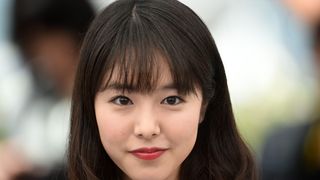 唐田えりか「病室で念仏を唱えないでください」出演自粛を発表…不倫報道受け