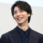 人見知りの高杉真宙、克服のため営業部を志願!