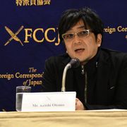 大友啓史監督、綾野剛と松田龍平を独特な一言で表現