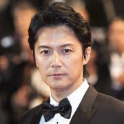 福山雅治、母親との幼少期ショット!51歳誕生日に公開