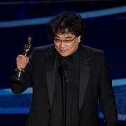 『パラサイト』ポン・ジュノ韓国初の監督賞!オスカー3つ目の快挙!