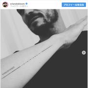 オーランド・ブルーム、息子の名前入りタトゥーでスペルミス