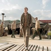 D.O.丸刈りは大のお気に入り!『スウィング・キッズ』インタビュー映像